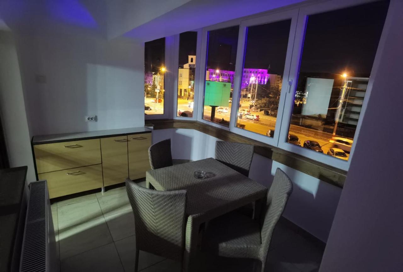 Apartament - Central Târgu Jiu エクステリア 写真